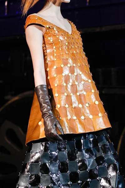 Look 31